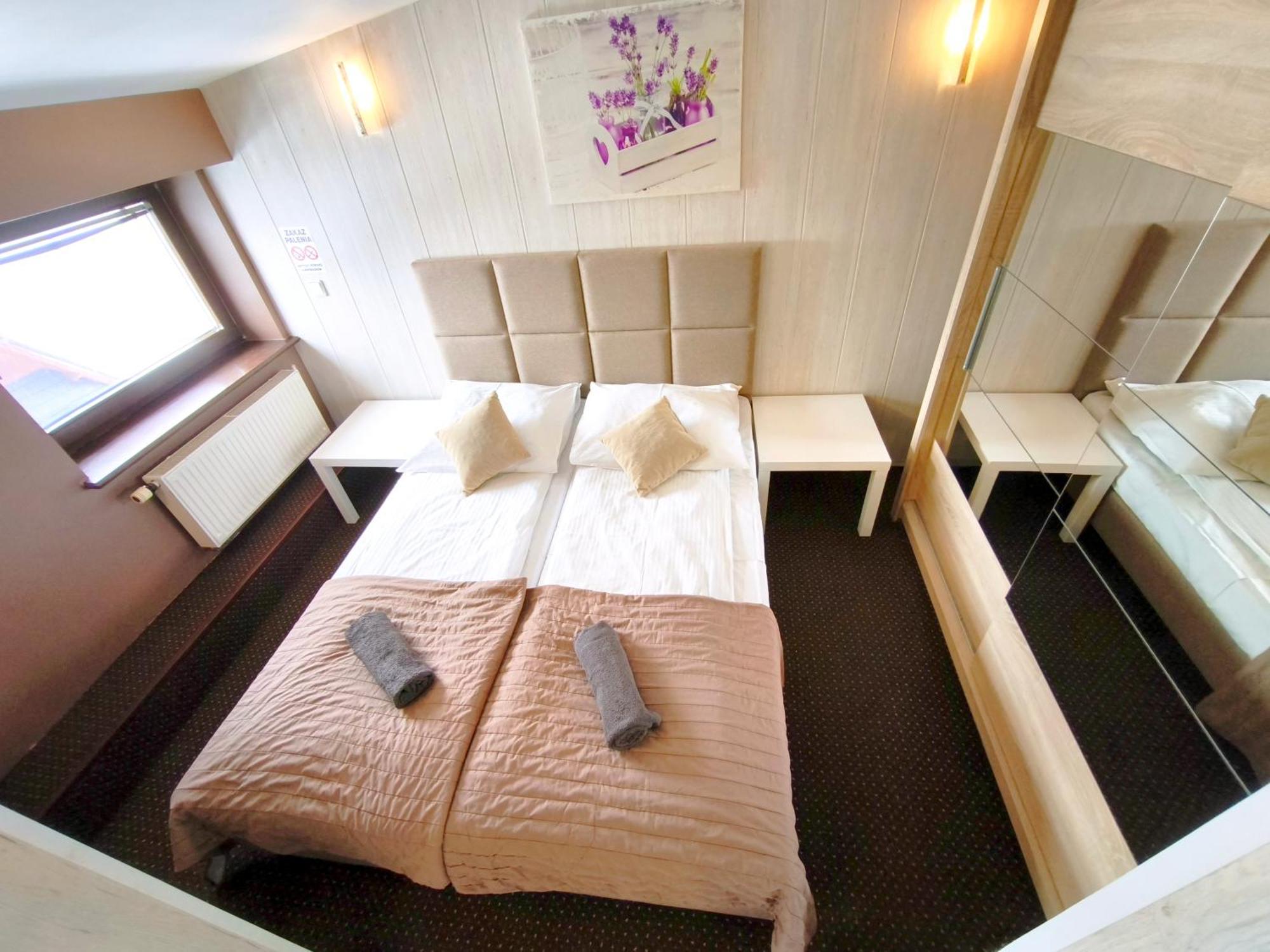 Pokoje Goscinne I Apartamenty Krupowki 19 — Photos 3